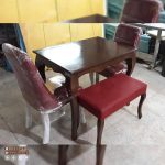 میز غذا خوری 4 نفره چوبی ماهان با صندلی مبلی مرینوس - Image 8