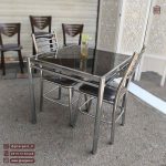 میز ناهاری خوری کافی شاپ مهسا اروند با میز بیتا مربعی فلزی