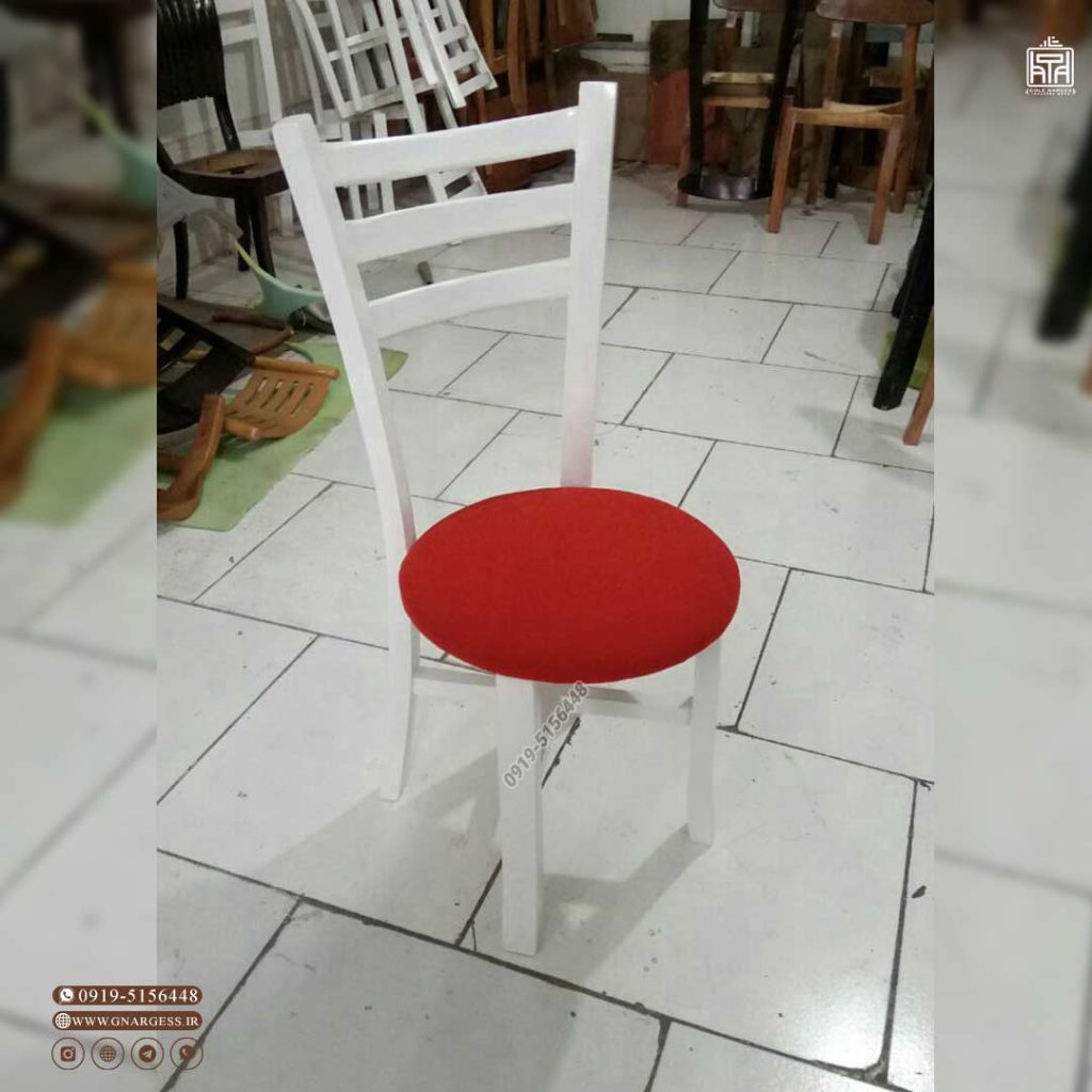 صندلی چوبی تیرکی طرح اسپانیایی - Image 5